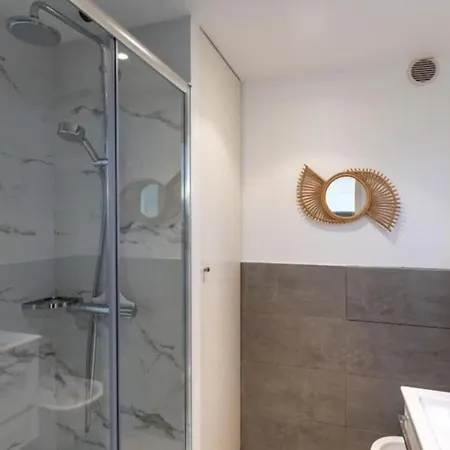 Joffre 2-4 - Bright 1 Bedroom Near Massena Apartment *