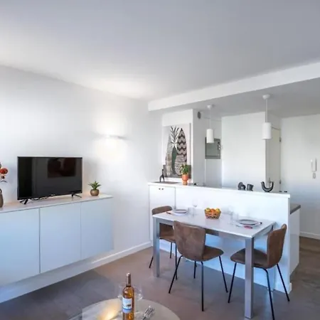 Apartamento Joffre 2-4 - Bright 1 Bedroom Near Massena *